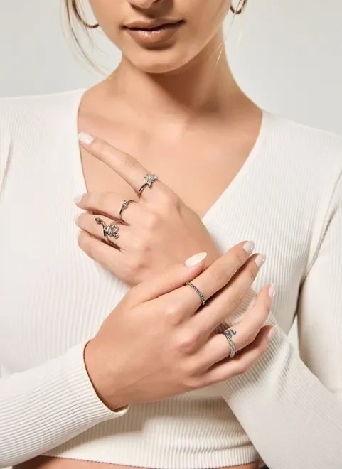 kit de anéis com strass e pingente kit de anéis com strass e pingente