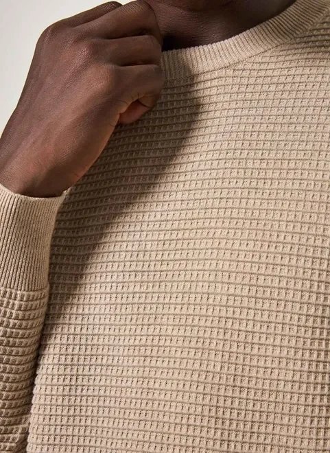 blusa manga longa em tricô texturizado blusa manga longa em tricô texturizado