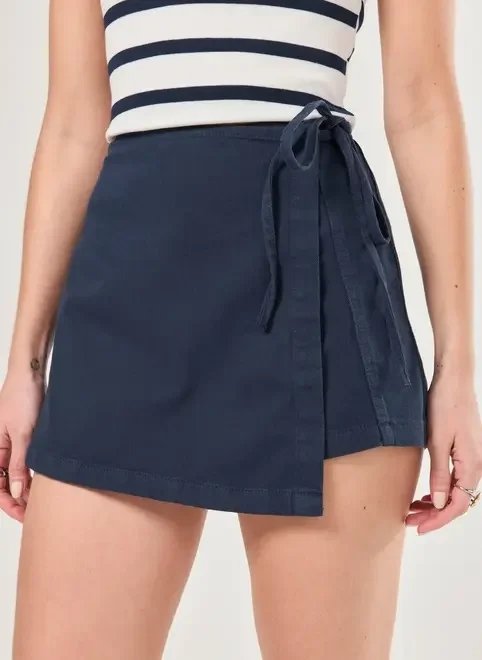 short saia transpassado em sarja short saia transpassado em sarja
