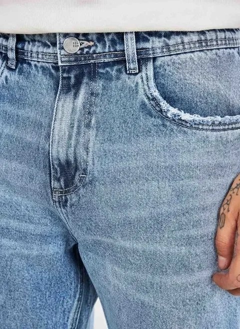 calça slim em jeans calça slim em jeans