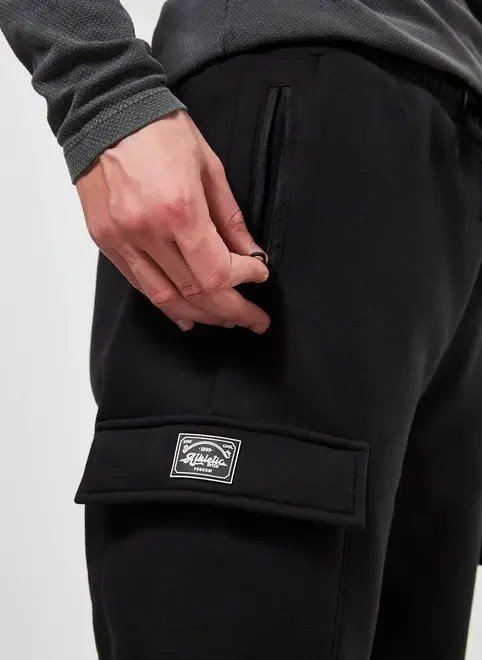 calça cargo de moletom preto calça cargo de moletom preto