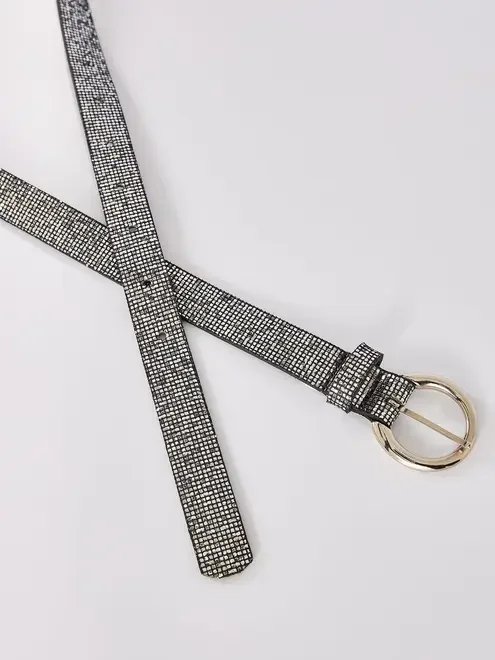 cinto fino com brilho prateado cinto fino com brilho prateado