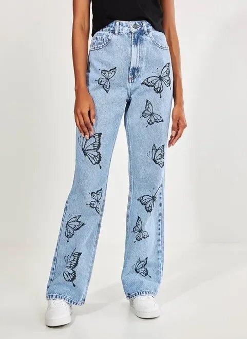 calça jeans reta over borboletas calça jeans reta over borboletas