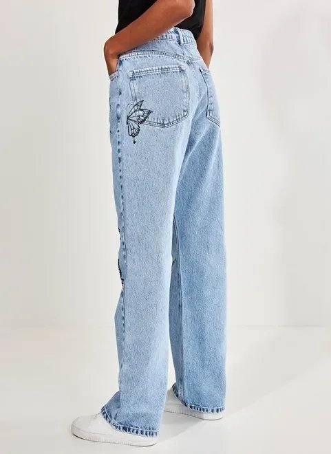 calça jeans reta over borboletas calça jeans reta over borboletas