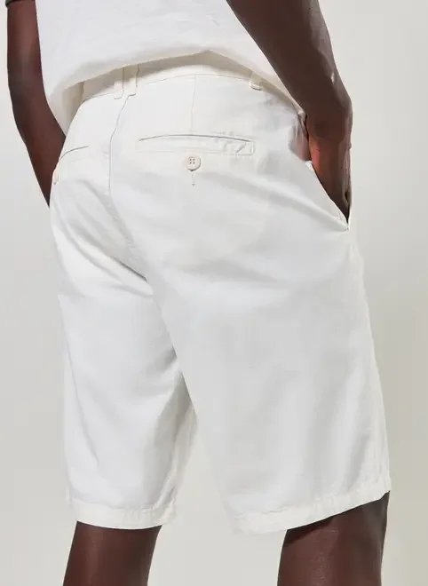 bermuda de sarja off-white básica bermuda de sarja off-white básica