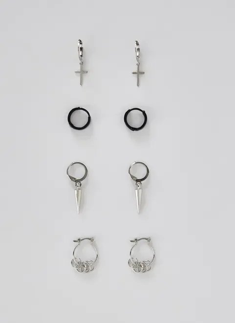 brincos de argolinhas com spike e cruz brincos de argolinhas com spike e cruz