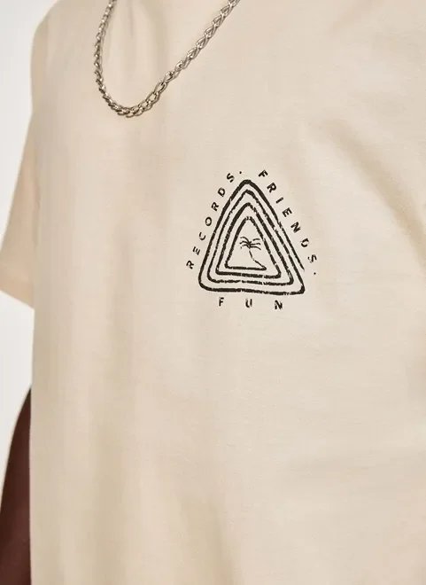 camiseta de manga curta estampa triângulo camiseta de manga curta estampa triângulo