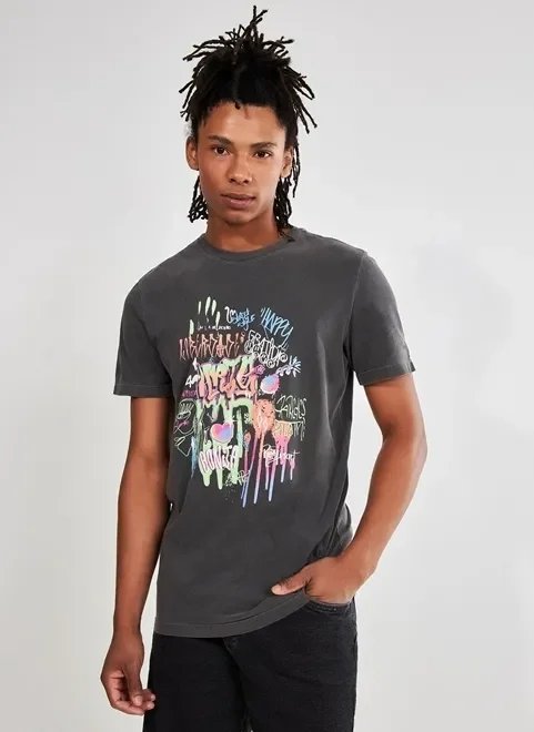 camiseta estonada grafites coloridos camiseta estonada grafites coloridos