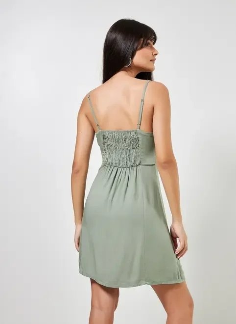 vestido curto com alcinhas vestido curto com alcinhas