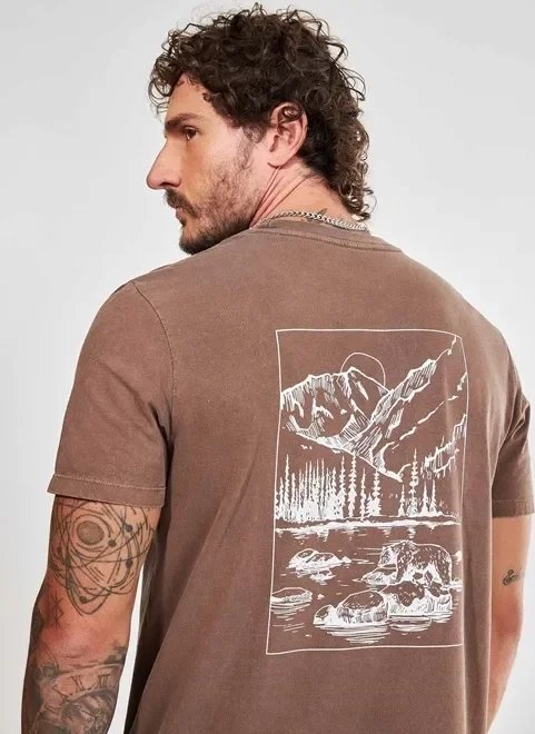 camiseta alongada estonada marrom camiseta alongada estonada marrom