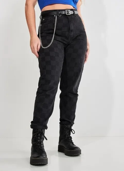 calça mom jeans preta quadriculada calça mom jeans preta quadriculada