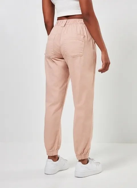 calça jogger em sarja rosinha calça jogger em sarja rosinha