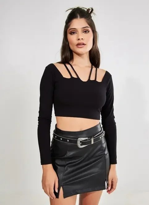 blusa cropped preta com tiras blusa cropped preta com tiras