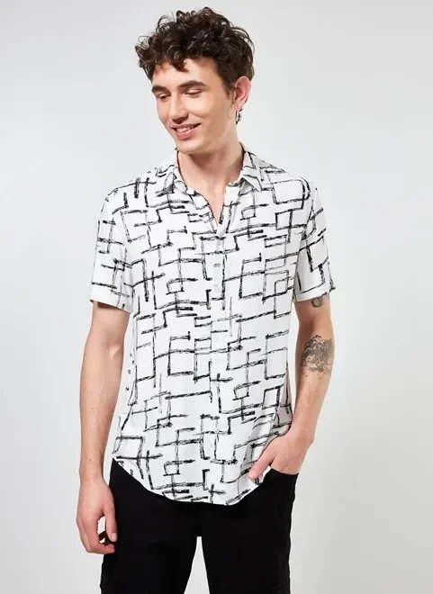 camisa off-white estampa geométrica preta camisa off-white estampa geométrica preta