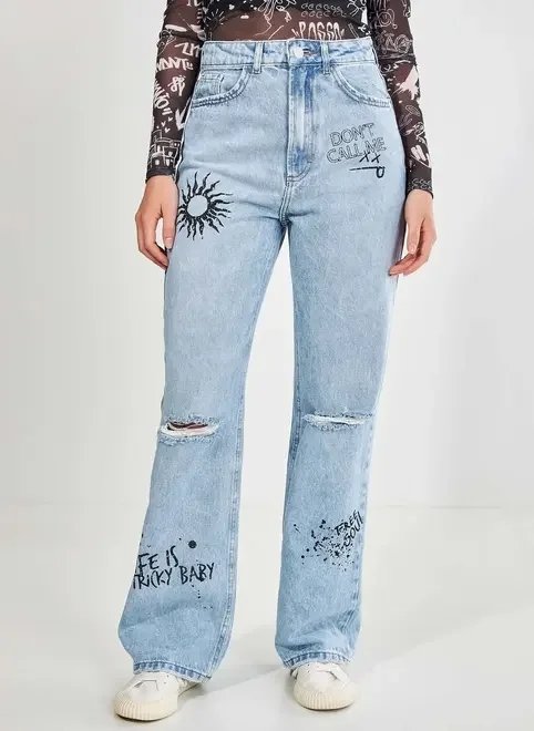 calça jeans reta over grafites calça jeans reta over grafites