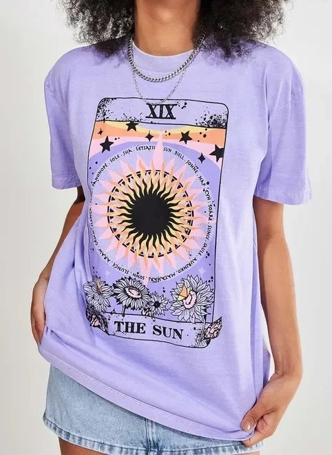 camiseta oversized roxinha mística camiseta oversized roxinha mística