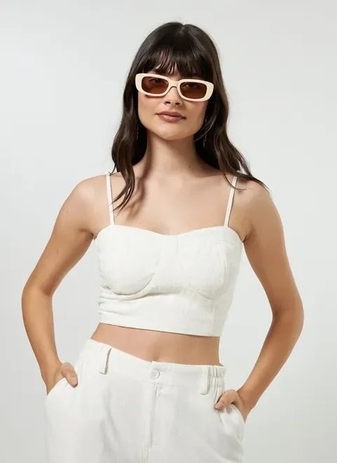 top cropped off-white com linho top cropped off-white com linho