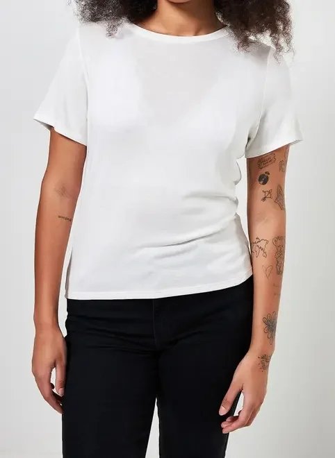 blusa básica em malha de viscose blusa básica em malha de viscose