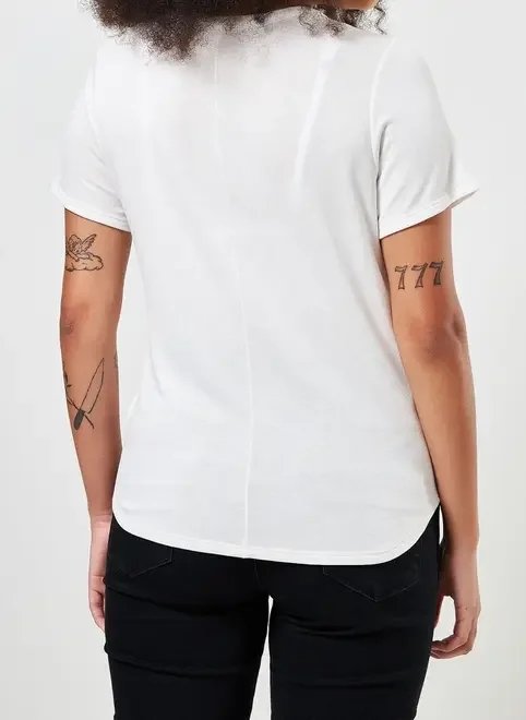 blusa básica em malha de viscose blusa básica em malha de viscose