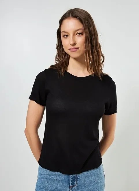 blusa básica em malha de viscose blusa básica em malha de viscose