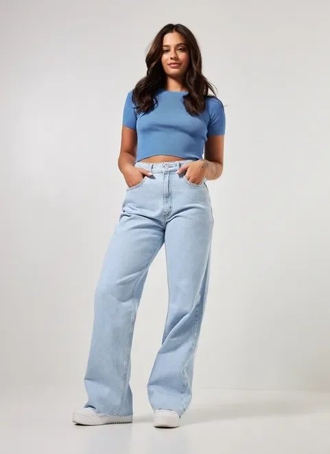 blusa cropped em malha de tricô blusa cropped em malha de tricô