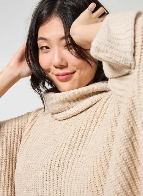 tricô amplo com gola tricô amplo com gola