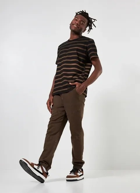 camiseta listrada preta e marrom camiseta listrada preta e marrom