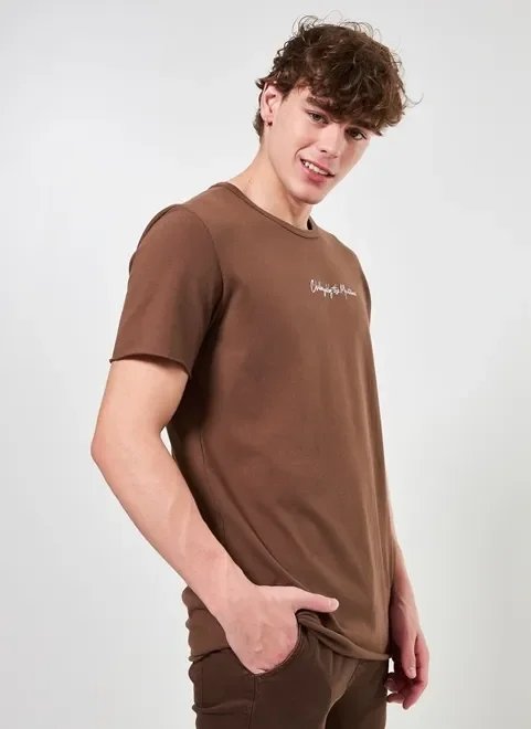 camiseta alongada marrom com bordado camiseta alongada marrom com bordado