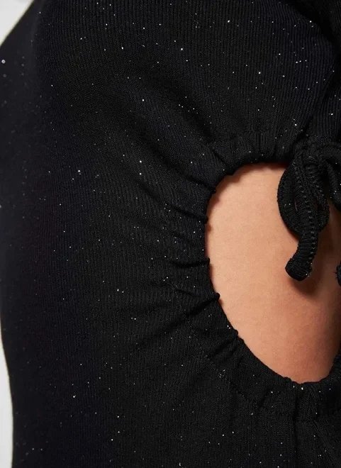 vestido brilhoso com abertura lateral vestido brilhoso com abertura lateral