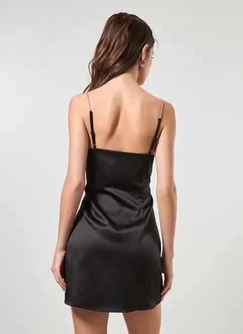 vestido cetim preto com alças brilhosas vestido cetim preto com alças brilhosas