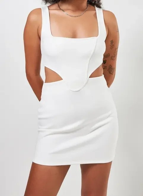 vestido corsetado com cut out vestido corsetado com cut out