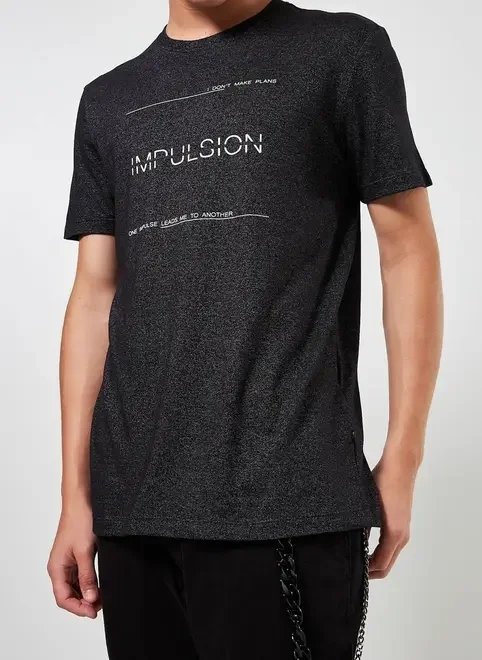 camiseta preta mescla escrito camiseta preta mescla escrito