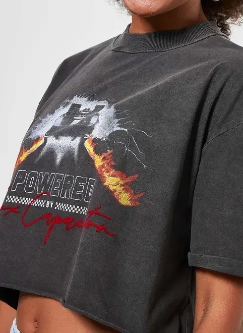 camiseta cropped de volta para o futuro camiseta cropped de volta para o futuro