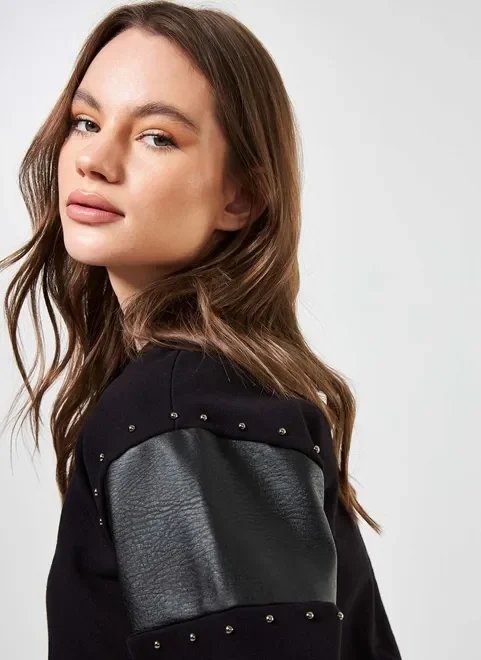 moletom cropped preto com tachinhas moletom cropped preto com tachinhas