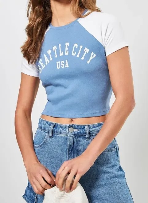 blusa cropped raglan azul college blusa cropped raglan azul college