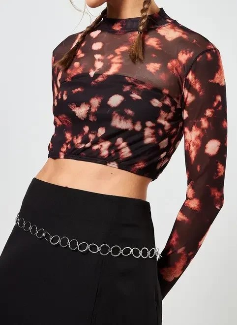 blusa cropped em tule estampado blusa cropped em tule estampado