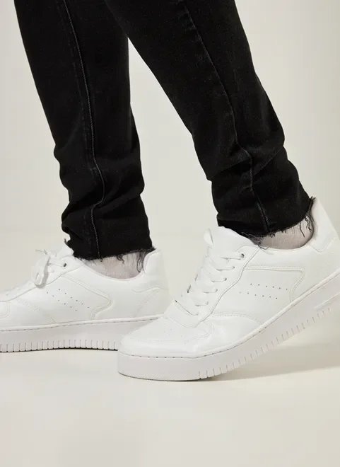 calça super skinny preta com rasgos calça super skinny preta com rasgos