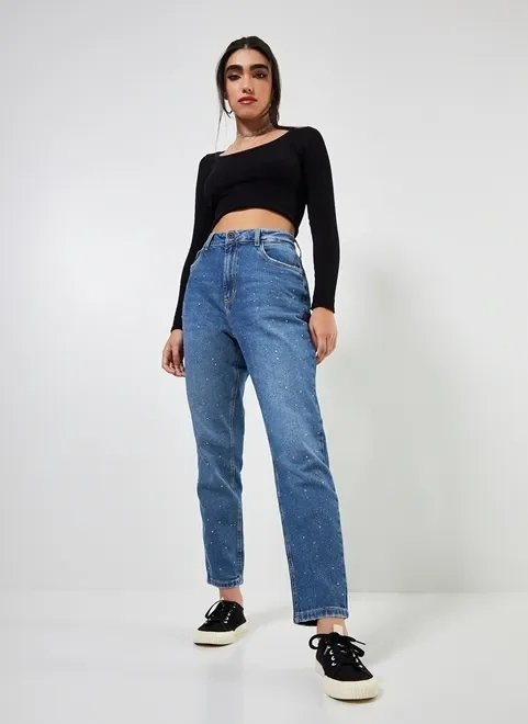 calça mom jeans com elastano e strass calça mom jeans com elastano e strass