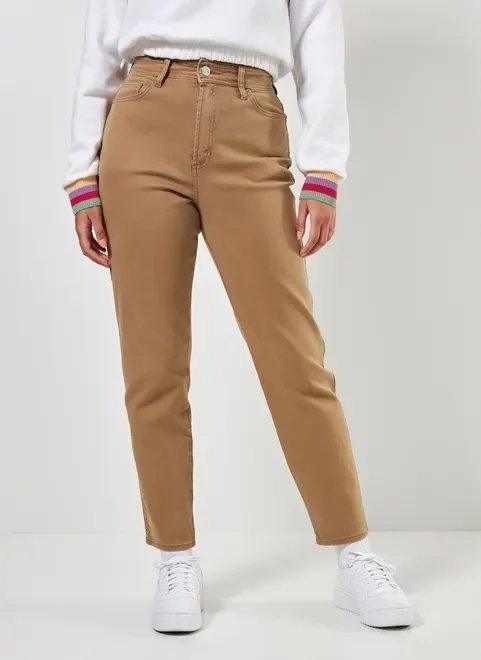 calça mom em sarja caqui calça mom em sarja caqui