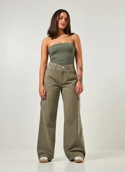 calça cargo em sarja verde militar calça cargo em sarja verde militar