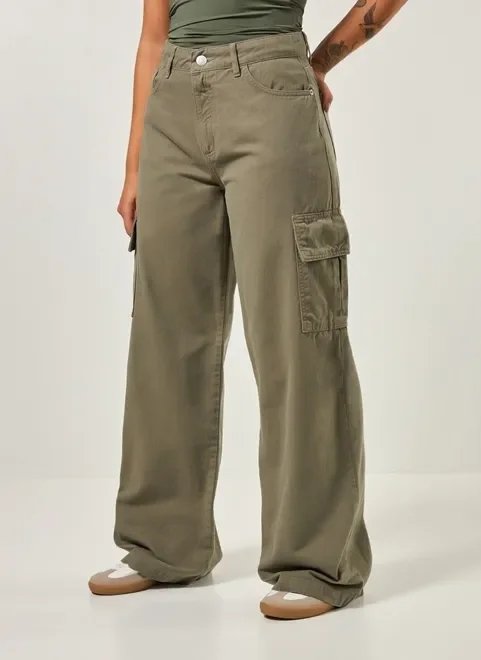 calça cargo em sarja verde militar calça cargo em sarja verde militar