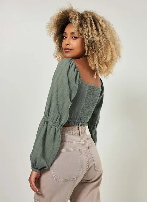 cropped manga longa verde militar cropped manga longa verde militar