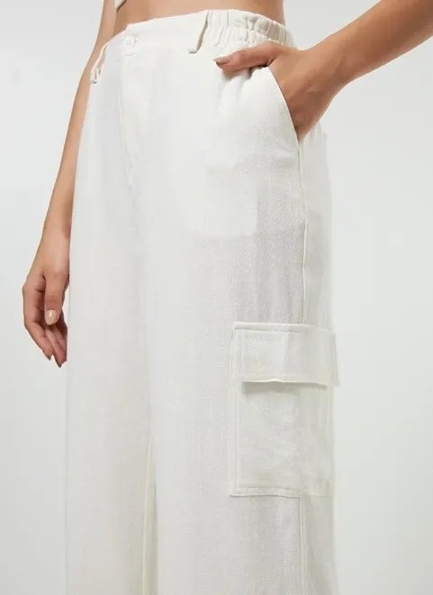 calça cargo off-white com linho calça cargo off-white com linho