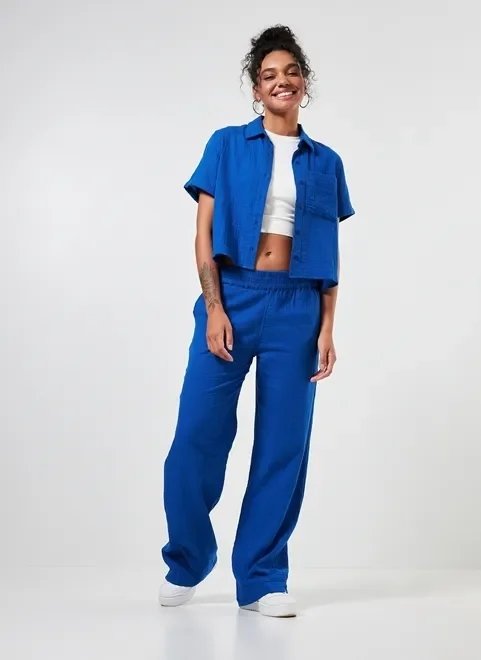 camisa cropped texturizada azul camisa cropped texturizada azul