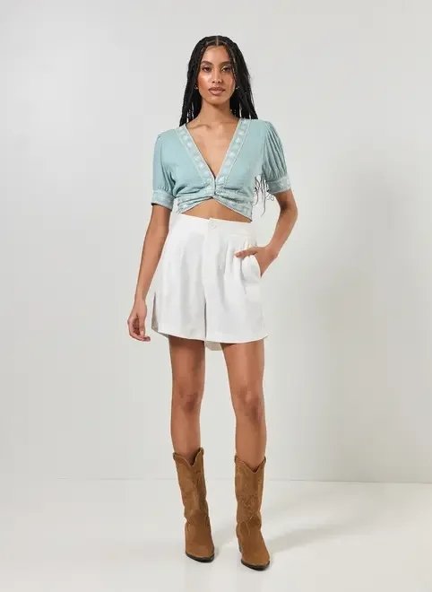 blusa cropped azul com bordados blusa cropped azul com bordados