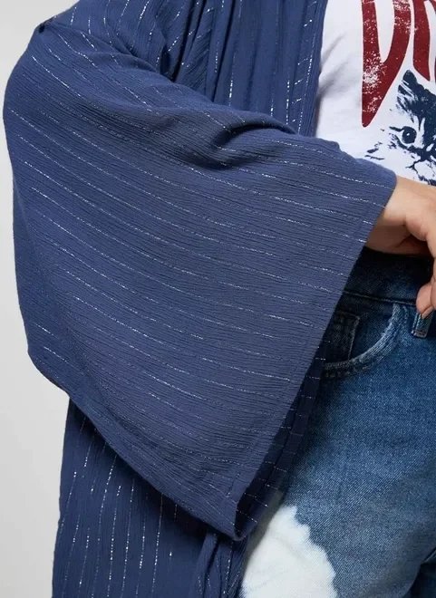 kimono azul marinho com fios brilhosos kimono azul marinho com fios brilhosos
