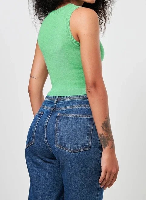 blusa cropped em tricô liso blusa cropped em tricô liso