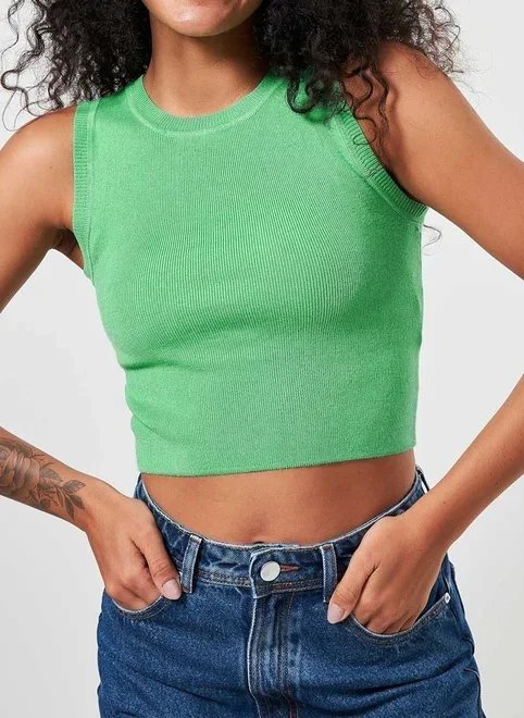blusa cropped em tricô liso blusa cropped em tricô liso