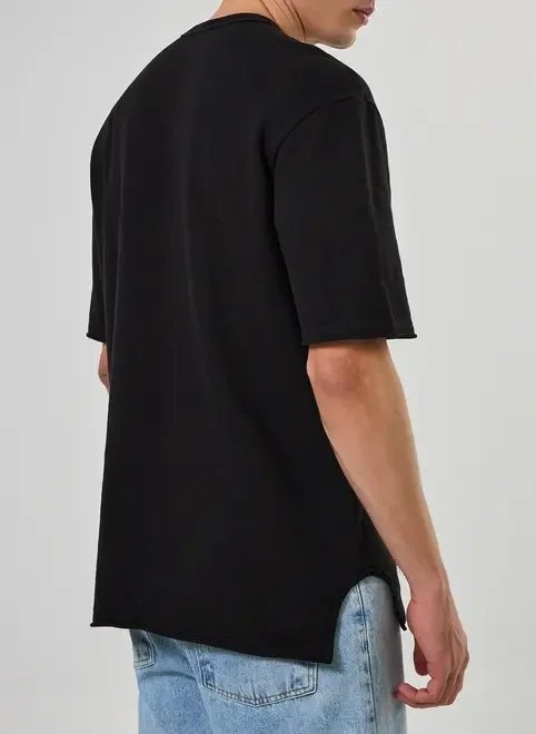 camiseta oversized em moletinho camiseta oversized em moletinho