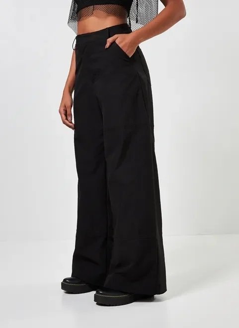 calça pantalona preta utilitária calça pantalona preta utilitária